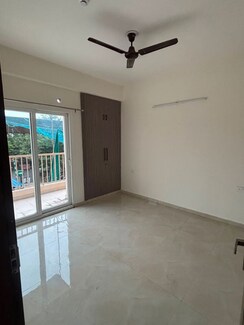 3 BHK + Store Room Apartment For Rent in Trident Embassy