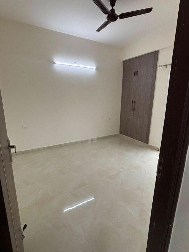 Room, trident-embassy-reso 3.5 Bedroom 1850 Sq.Ft. Apartment In Sector 1 Greater Noida Greater Noida 10574010