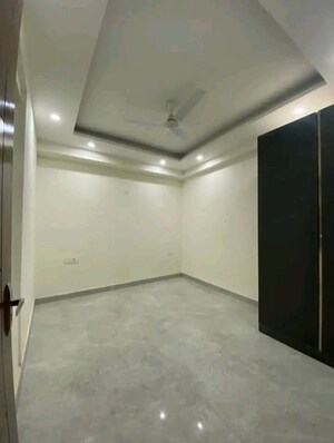 Room in 2 BHK Builder Floor at Chattarpur – for Rent
