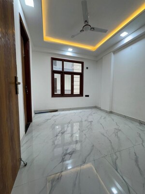 Bedroom in 2 BHK Builder Floor at Chattarpur – for Rent