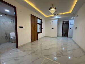 Room in 2 BHK Builder Floor at Chattarpur – for Rent