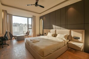 Bedroom in  Pg at Sector 43 – for Rent
