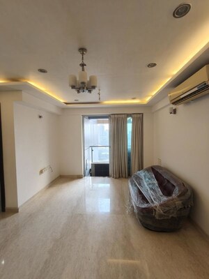 2 BHK Apartment For Sale in Raheja Atlantis, Lower Parel