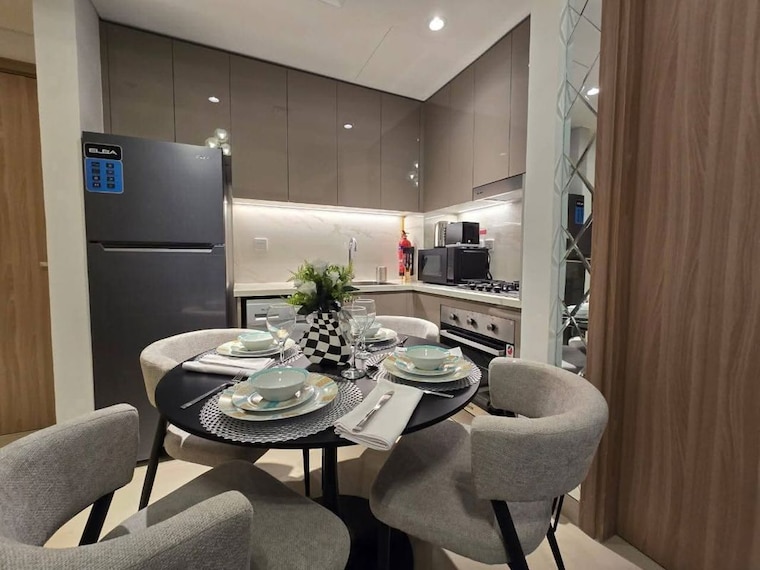 Living Room, dosti-planet-north 2 Bedroom 568 Sq.Ft. Apartment In Shilphata Thane 10574061