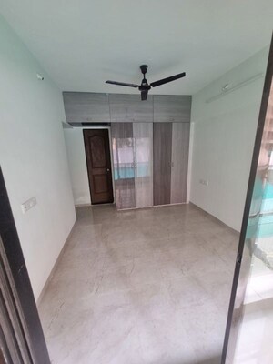 Room in 2 BHK Apartment at UK Iridium, Kandivali East – for Rent