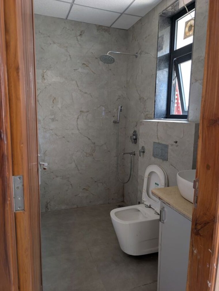 Bathroom, sector 56 2 Bedroom 1150 Sq.Ft. Builder Floor In Sector 56 Gurgaon 10574099