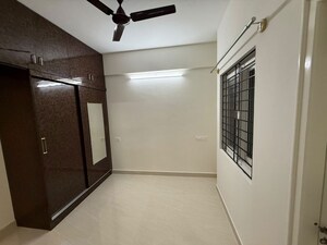 Room in 1 BHK Apartment at Defence Colony – for Rent