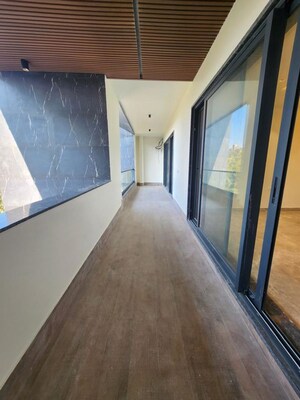 Building Lobby in 3 BHK Builder Floor at Sector 56 – for Rent