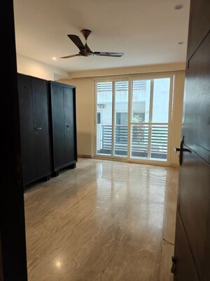 Room in 3 BHK Builder Floor at Sector 56 – for Rent