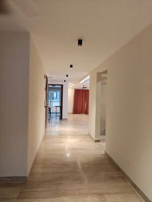 Room in 3 BHK Builder Floor at Sector 56 – for Rent