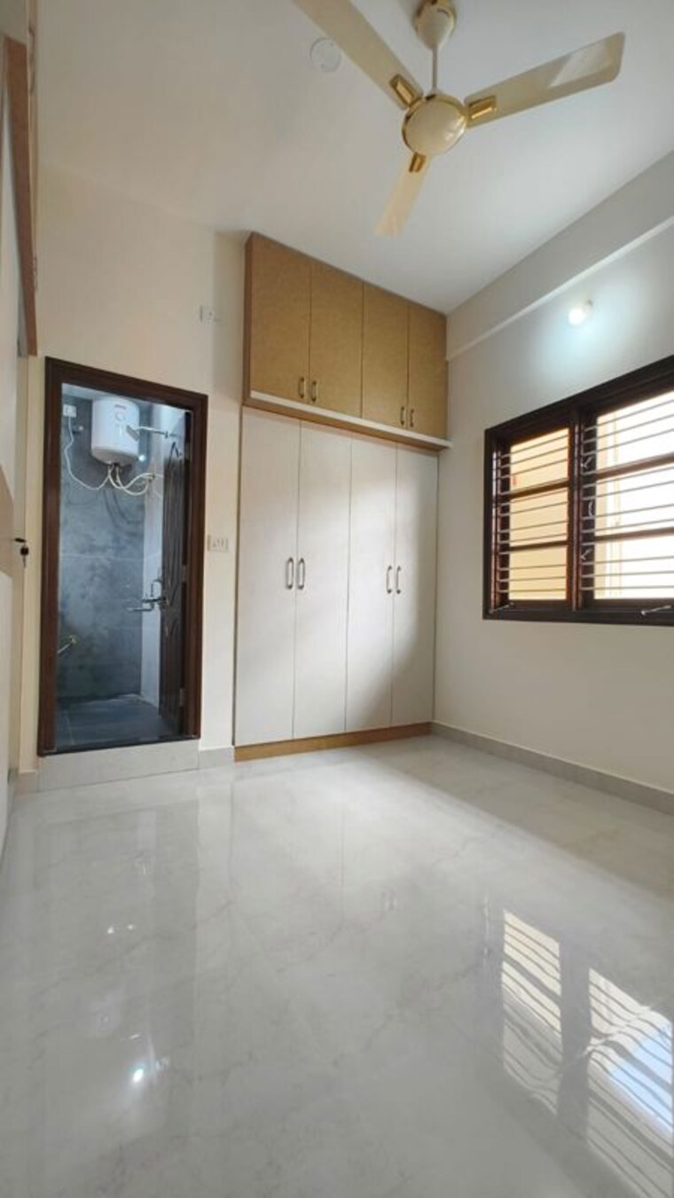 Room, defence colony 2 Bedroom 1000 Sq.Ft. Apartment In Defence Colony Bangalore 10574115
