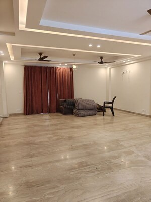 Room in 2 BHK Builder Floor at Sector 55 – for Rent
