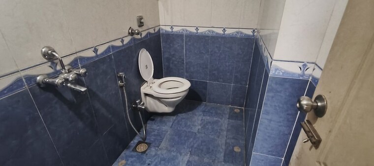 Bathroom, kshitij-chs-sanpada 2 Bedroom 1175 Sq.Ft. Apartment In Sanpada Navi Mumbai 10574149