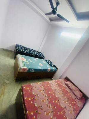 Room in 2 BHK Builder Floor at Rohini – for Rent
