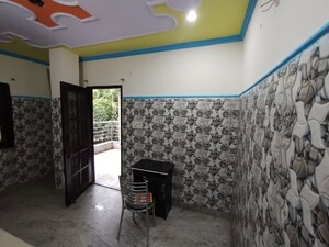 Room in 2 BHK Builder Floor at Rohini – for Rent