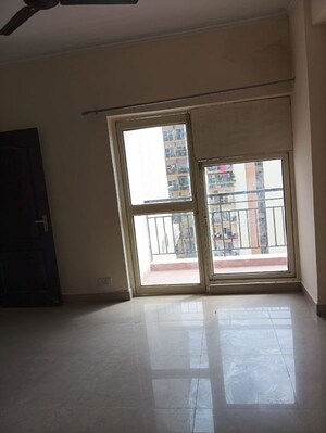Room in 2 BHK Apartment at Gardenia Golf City, Sector 75 – for Rent