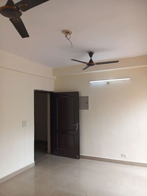 Room in 2 BHK Apartment at Gardenia Golf City, Sector 75 – for Rent