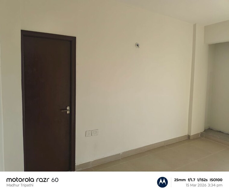 Room, amrapali-verona-heights 2.5 Bedroom 1100 Sq.Ft. Apartment In Tech Zone 4 Greater Noida Greater Noida 10574184