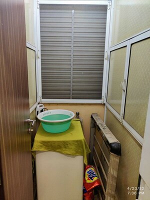Furnished Amenities in 2 BHK Apartment at Rustomjee Urbania Acura, Thane West – for Rent
