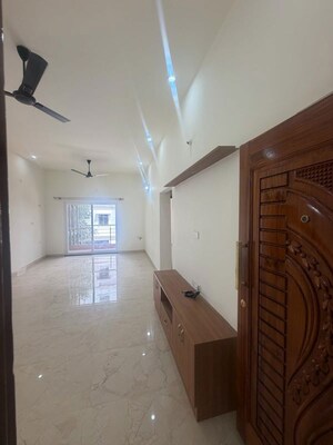 Room in 3 BHK Apartment at Kadugodi – for Rent