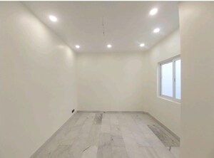 Room in 3 BHK Builder Floor at Vasant Kunj – for Sale