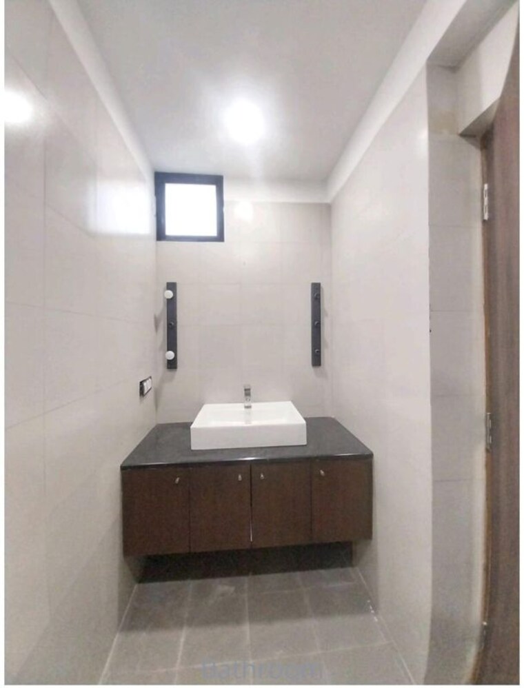 Bathroom, vasant kunj 3 Bedroom 2250 Sq.Ft. Builder Floor In Vasant Kunj Delhi 10571521