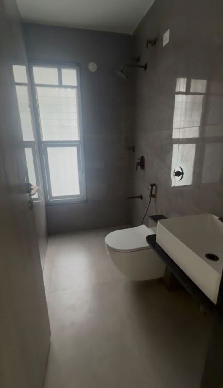 Bathroom, unique-k-shire 4 Bedroom 1500 Sq.Ft. Apartment In Punawale Pune 10574234