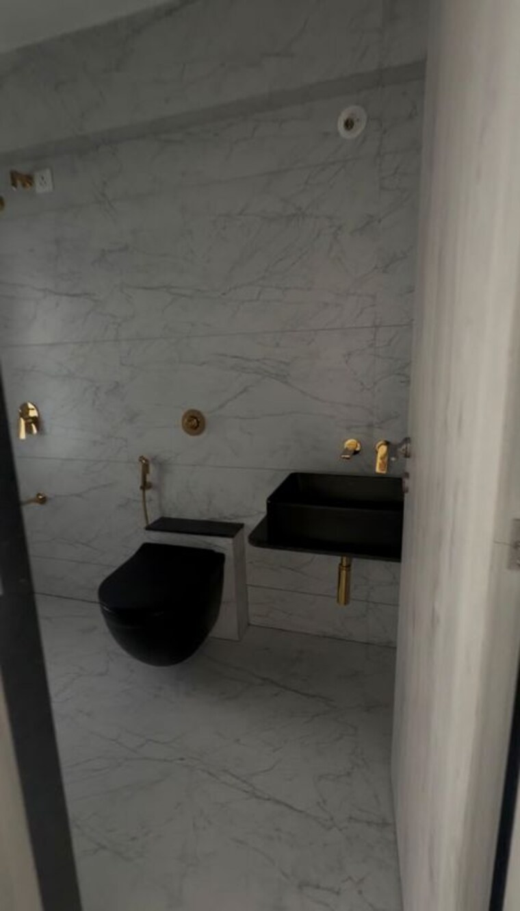 Bathroom, unique-k-shire 4 Bedroom 1500 Sq.Ft. Apartment In Punawale Pune 10574234