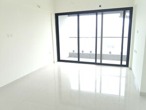 Room in 2 BHK Apartment at Kumar 47 East A, Magarpatta City – for Rent