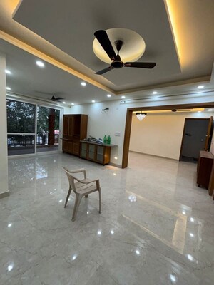 Room in 3 BHK Apartment at Vasant Kunj – for Rent