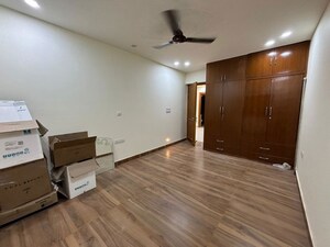 Room in 3 BHK Apartment at Vasant Kunj – for Rent