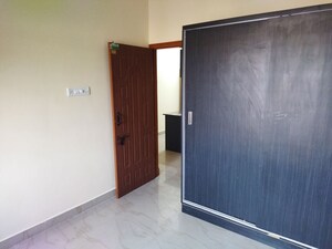 Room in 2 BHK Apartment at Jeevan Bima Nagar – for Rent