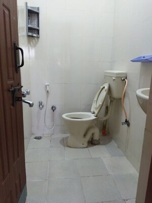 Bathroom in 2 BHK Apartment at Jeevan Bima Nagar – for Rent
