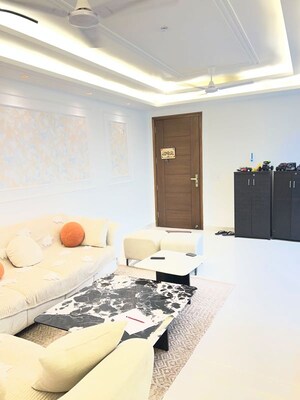 Team Area in 4 BHK Builder Floor at Chattarpur – for Sale