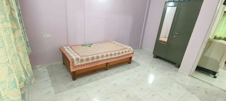 Bedroom, model colony 2 Bedroom 950 Sq.Ft. Apartment In Model Colony Pune 10574267