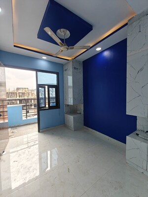 Room in 1 BHK Builder Floor at Sector 73 – for Sale