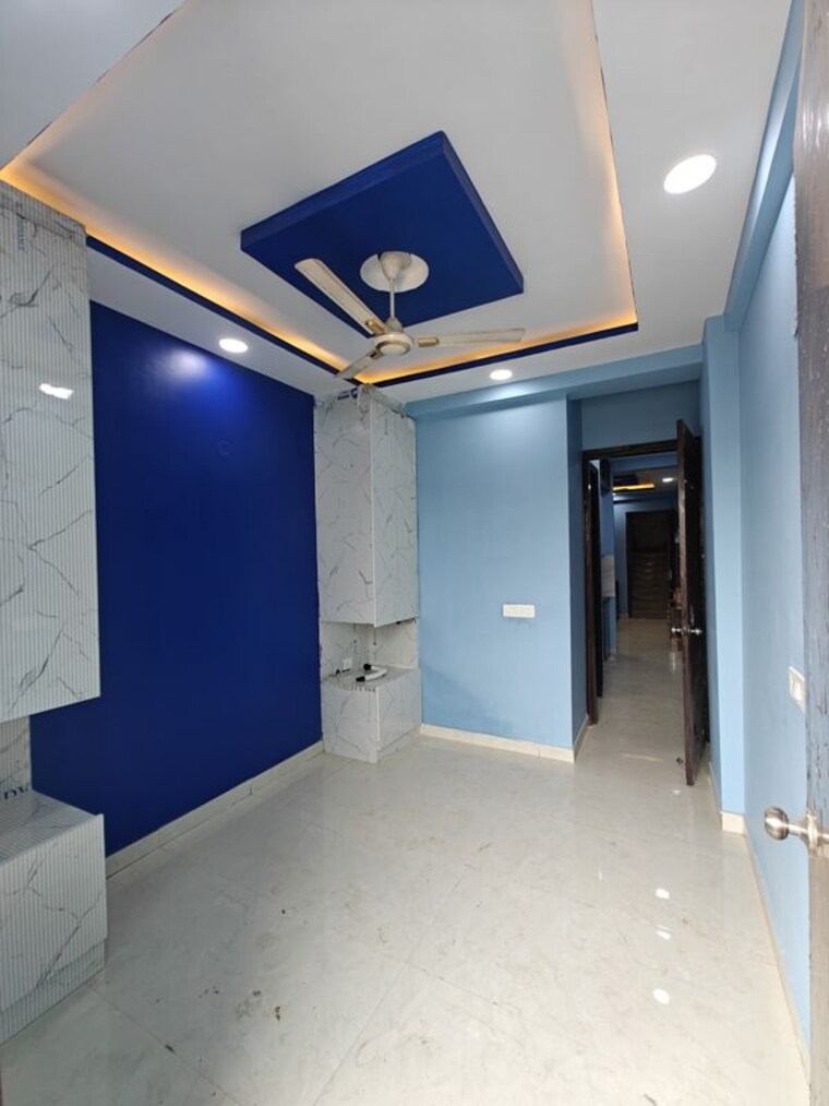 Room, sector 73 1 Bedroom 550 Sq.Ft. Builder Floor In Sector 73 Noida 10574268
