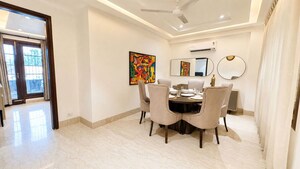Team Area in 4 BHK Builder Floor at Hauz Khas Enclave – for Rent
