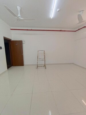 Room in 2 BHK Apartment at Runwal The Central Park, Chinchwad – for Rent