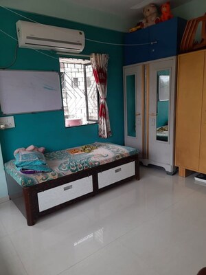 Bedroom in 1 BHK Apartment at Mulund West – for Sale
