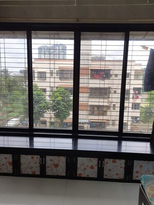 Room in 1 BHK Apartment at Mulund West – for Sale
