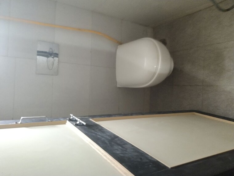 Bathroom, niljyoti society 1 Bedroom 700 Sq.Ft. Apartment In Niljyoti Society Pune 10574329