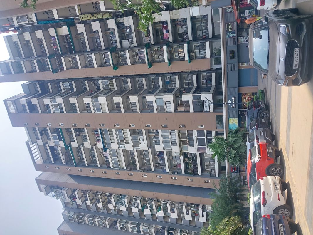 3.5 BHK + Study Room 1800 Sq.Ft. Apartment in Saviour Park
