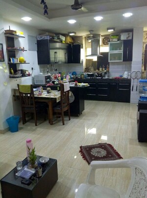 Living Room in 2 BHK Builder Floor at DLF Silver Oaks, Sector 26 – for Rent