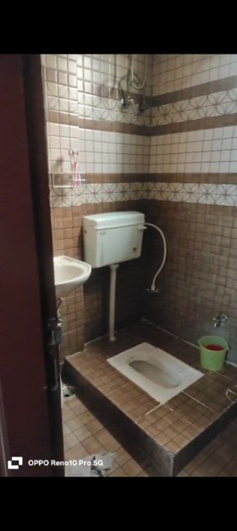 Bathroom, vasundhara sector 5 2 Bedroom 75 Sq.Yd. Builder Floor In Vasundhara Sector 5 Ghaziabad 10574356