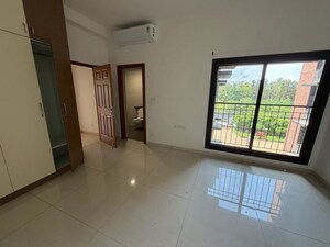 Room in 5 BHK Apartment at Sobha HRC Pristine, Jakkuru – for Rent