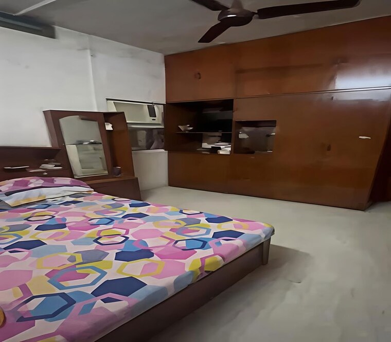 Bedroom, dadar east 2 Bedroom 800 Sq.Ft. Apartment In Dadar East Mumbai 10574443