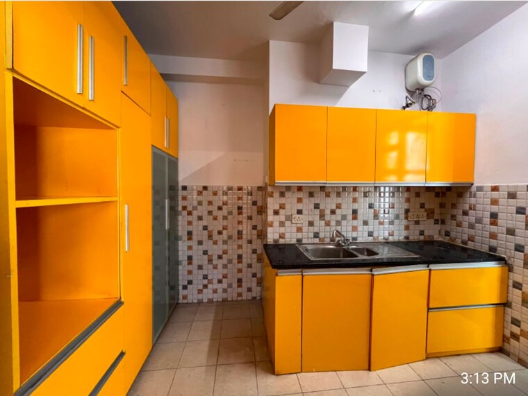 Kitchen, dlf-the-summit 4 Bedroom 3600 Sq.Ft. Apartment In Dlf Phase V Gurgaon 10574422