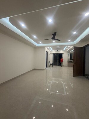 Room in 2 BHK Builder Floor at Sector 15 – for Rent