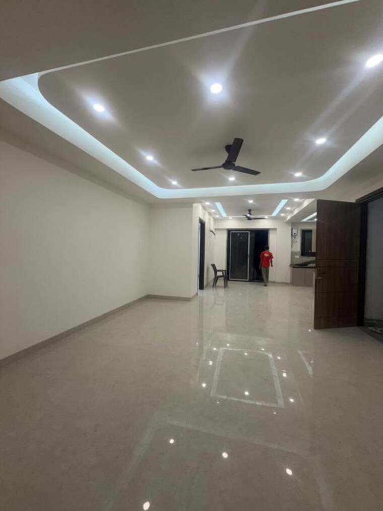 Room, sector 15 2 Bedroom 1325 Sq.Ft. Builder Floor In Sector 15 Gurgaon 10574445